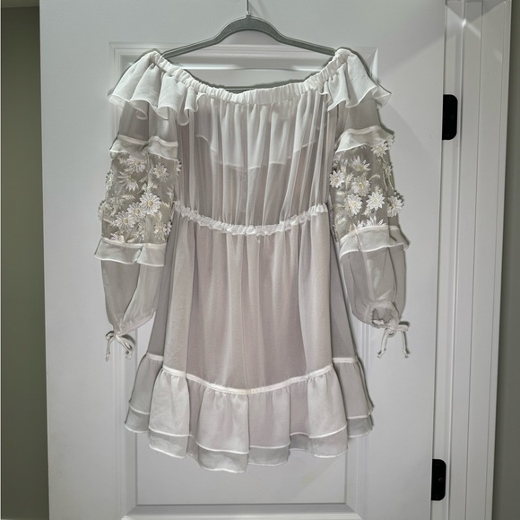 For Love & Lemons Mini Dress Women Size XS Ivory Daisy Ruffle Off Shoulder - Picture 3 of 14